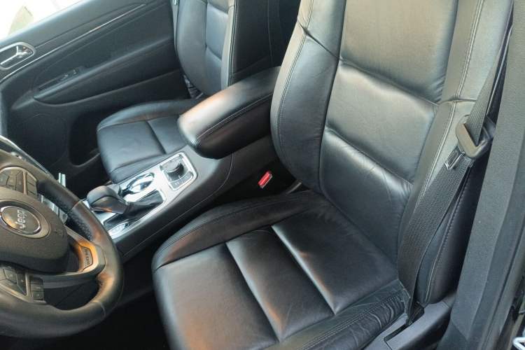 Used Jeep Grand Cherokee 2017 3.6L Elite Navigation Edition Left Front Seat