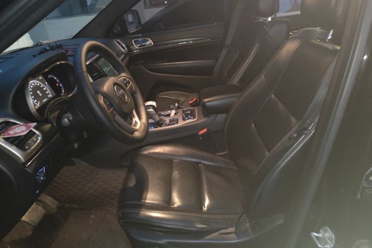 Used Jeep Grand Cherokee 2017 3.0L Comfort Navigation Edition Left Front Seat