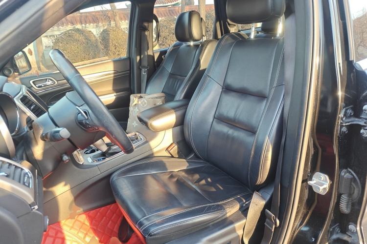 Used Jeep Grand Cherokee 2017 3.0L Comfort Navigation Edition Left Front Seat