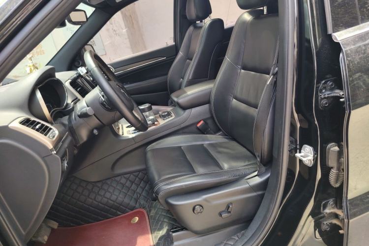 Used Jeep Grand Cherokee 2017 3.6L Elite Navigation Edition Left Front Seat