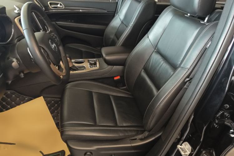 Used Jeep Grand Cherokee 2017 3.0L Comfort Navigation Edition Left Front Seat