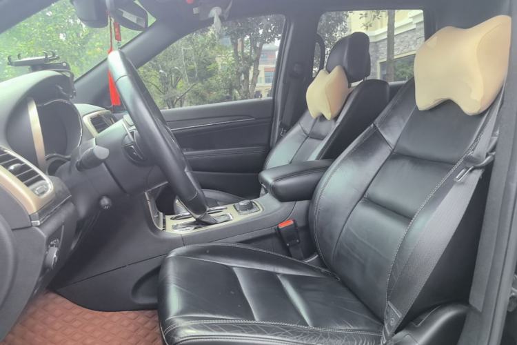 Used Jeep Grand Cherokee 2017 3.0L Comfort Navigation Edition Left Front Seat