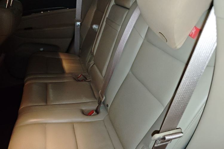Used Jeep Grand Cherokee 2017 3.6L Elite Navigation Edition Left Rear Seat
