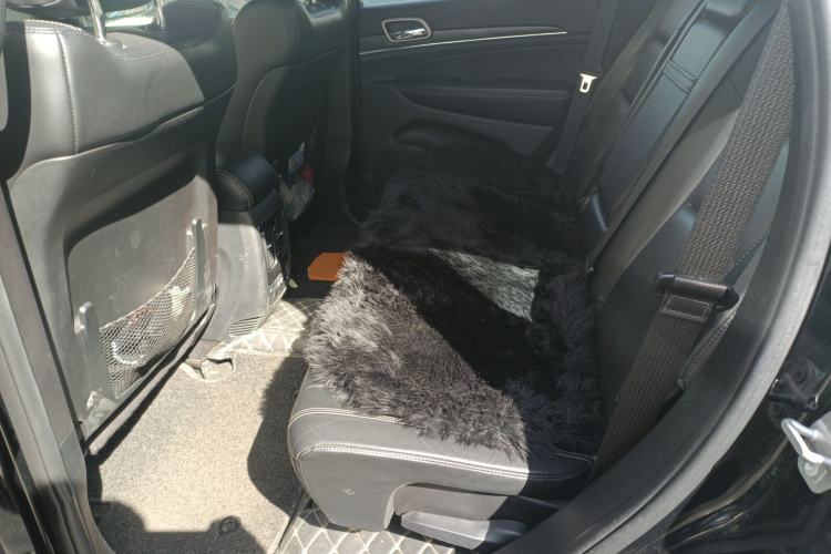 Used Jeep Grand Cherokee 2017 3.6L Elite Navigation Edition Left Rear Seat