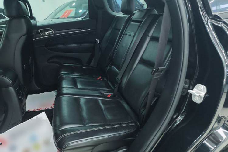 Used Jeep Grand Cherokee 2017 3.0L Elite Navigation Edition Left Rear Seat
