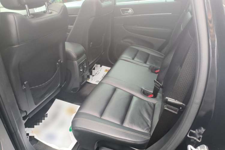 Used Jeep Grand Cherokee 2017 3.0L Comfort Navigation Edition Left Rear Seat