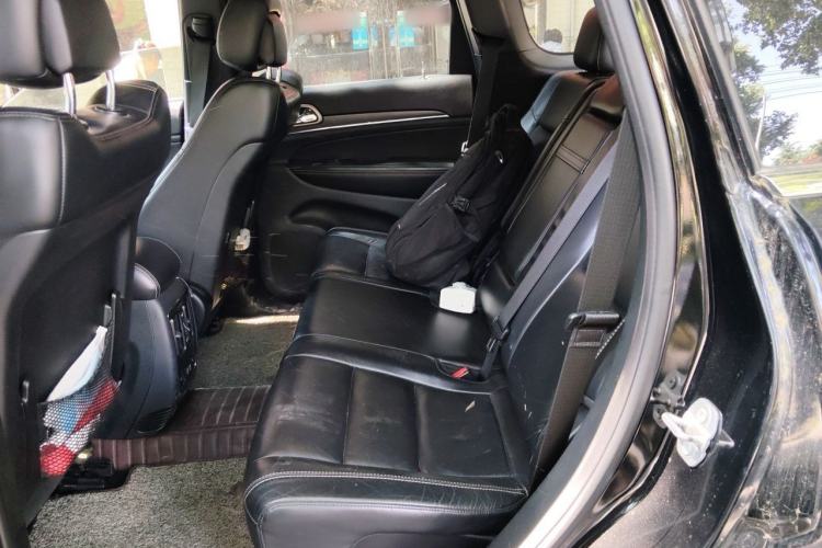 Used Jeep Grand Cherokee 2017 3.0L Comfort Navigation Edition Left Rear Seat