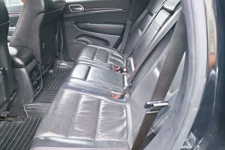 Used Jeep Grand Cherokee 2017 3.0L Elite Navigation Edition Left Rear Seat