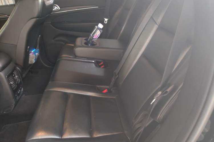 Used Jeep Grand Cherokee 2017 3.6L Elite Navigation Edition Left Rear Seat
