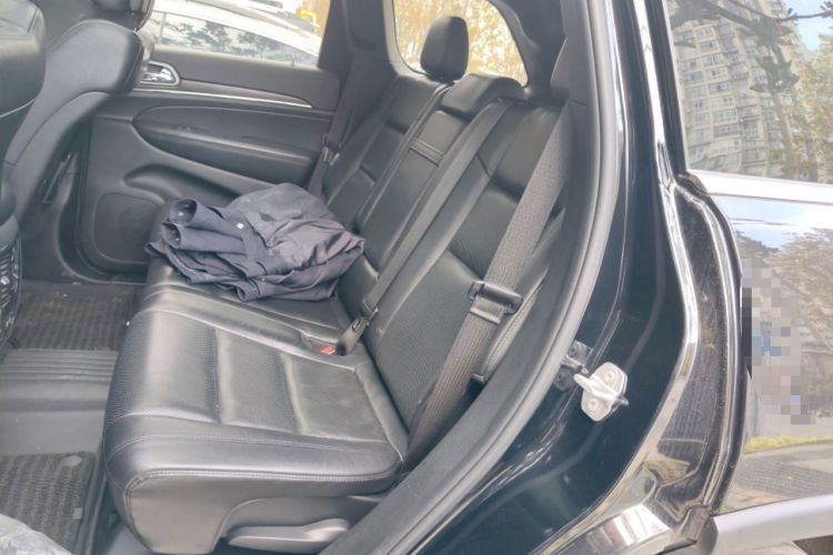 Used Jeep Grand Cherokee 2017 3.0L Elite Navigation Edition Left Rear Seat