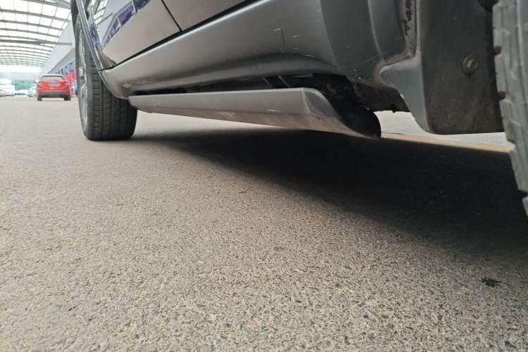 Used Jeep Grand Cherokee 2017 3.0L Comfort Navigation Edition Left Side Sill