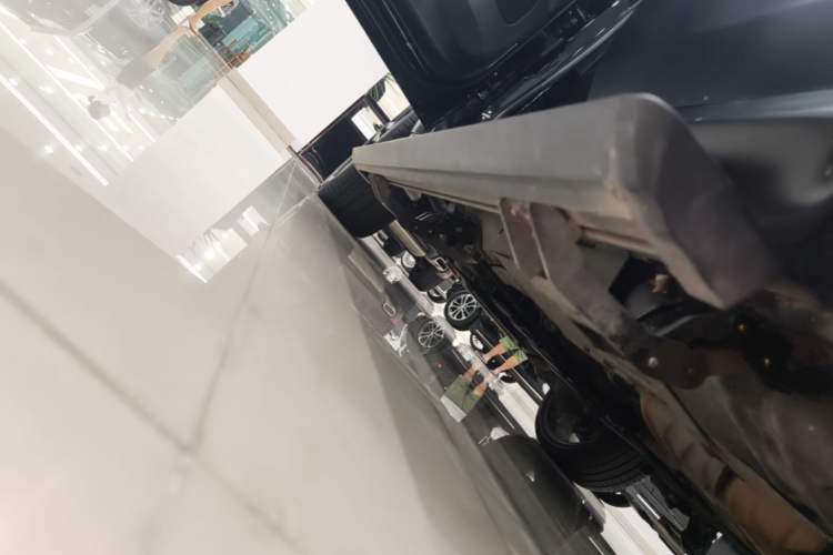 Used Jeep Grand Cherokee 2017 3.0L Elite Navigation Edition Left Side Sill