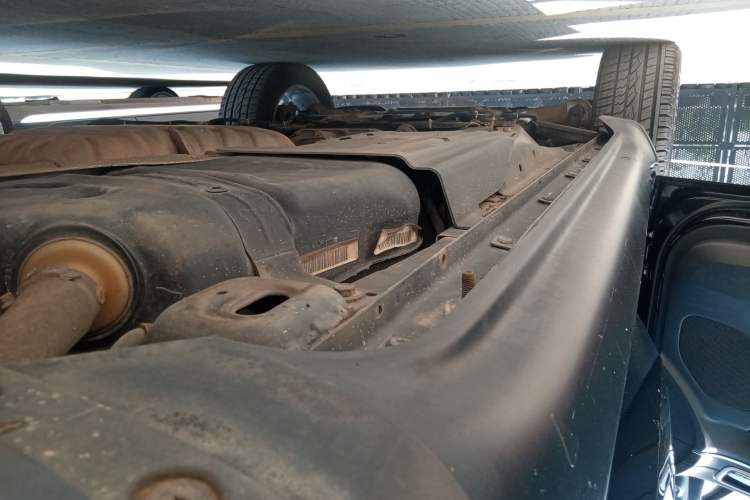 Used Jeep Grand Cherokee 2017 3.0L Comfort Navigation Edition Left Side Sill