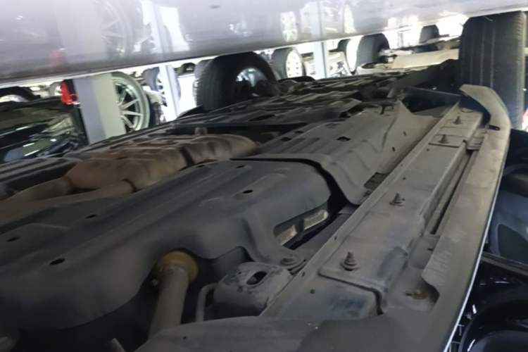 Used Jeep Grand Cherokee 2017 3.0L Elite Navigation Edition Left Side Sill
