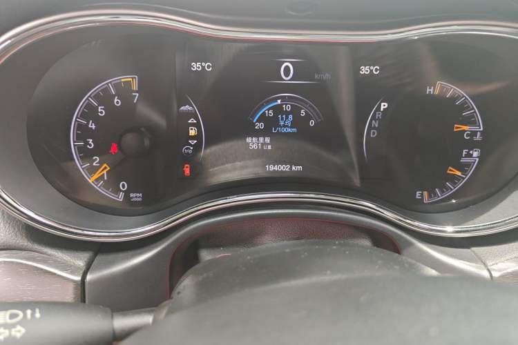 Used Jeep Grand Cherokee 2017 3.0L Comfort Navigation Edition Odometer Close Up
