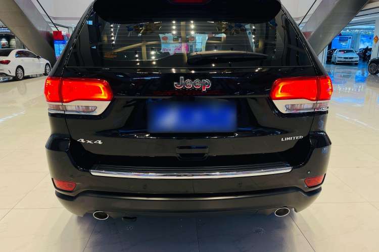 Used Jeep Grand Cherokee 2017 3.0L Comfort Navigation Edition Rear