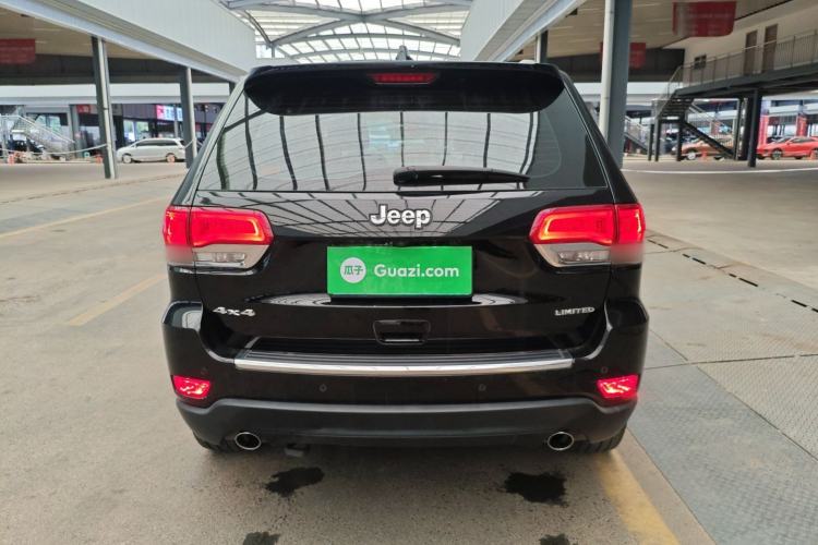 Used Jeep Grand Cherokee 2017 3.0L Comfort Navigation Edition Rear
