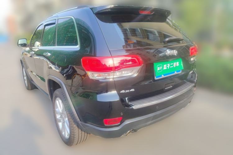 Used Jeep Grand Cherokee 2017 3.6L Luxury Navigation Edition Rear Left 45 Deg