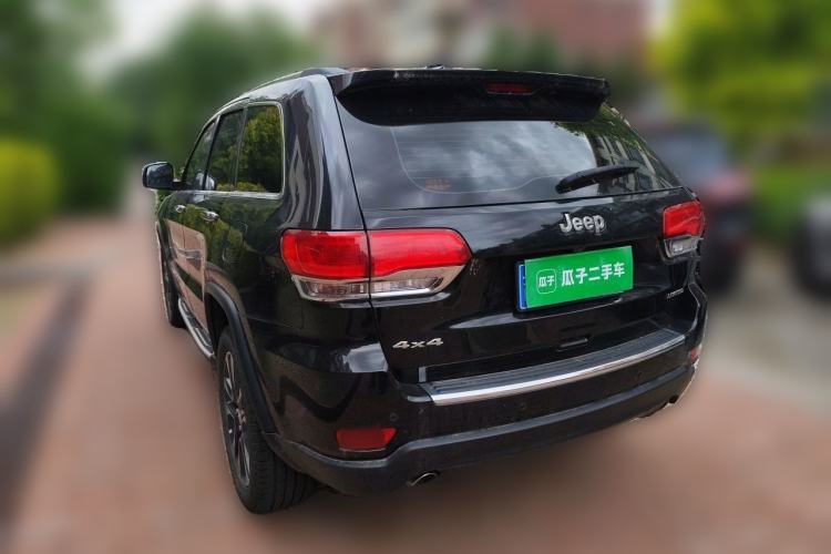 Used Jeep Grand Cherokee 2017 3.0L Comfort Navigation Edition Rear Left 45 Deg