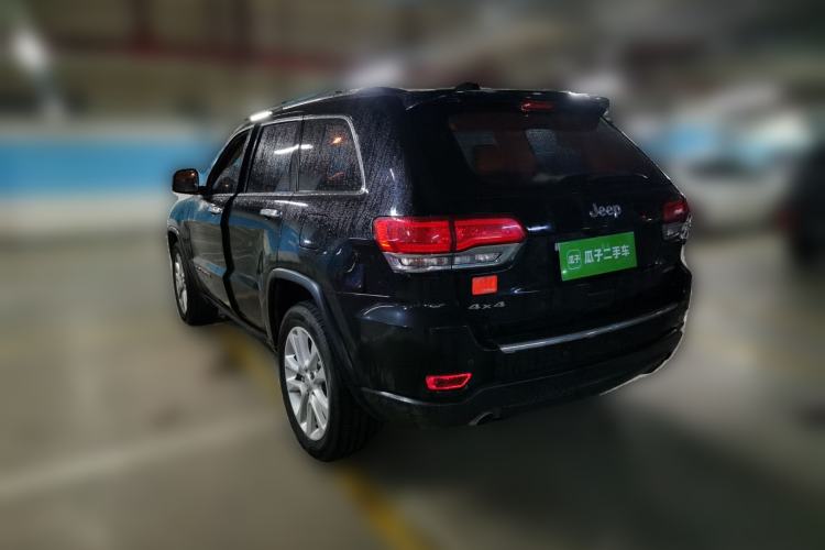 Used Jeep Grand Cherokee 2017 3.6L Luxury Navigation Edition Rear Left 45 Deg
