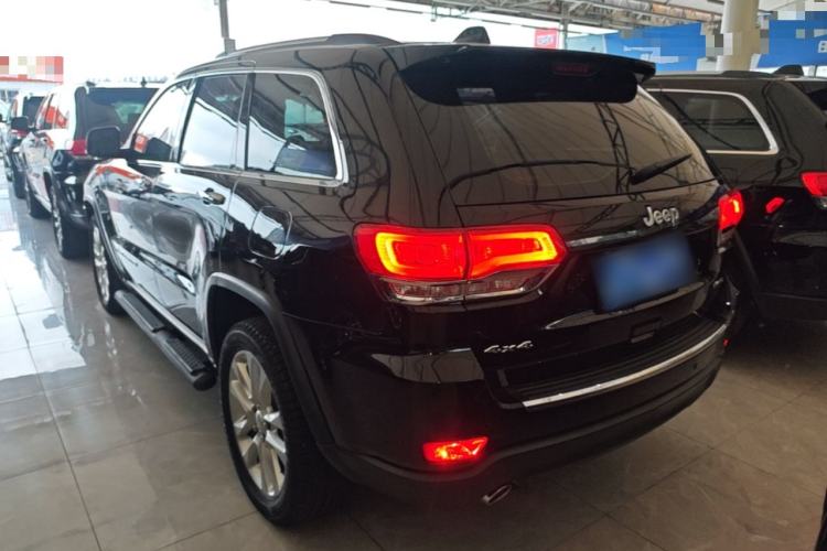 Used Jeep Grand Cherokee 2017 3.0L Comfort Navigation Edition Rear Left 45 Deg