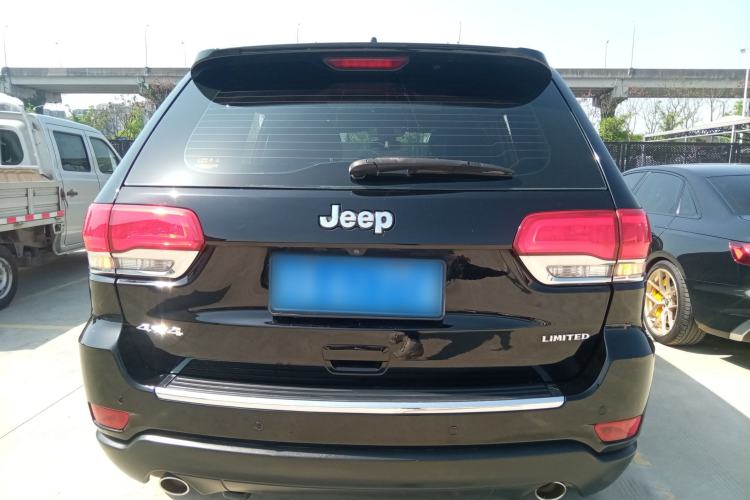 Used Jeep Grand Cherokee 2017 3.0L Comfort Navigation Edition Rear