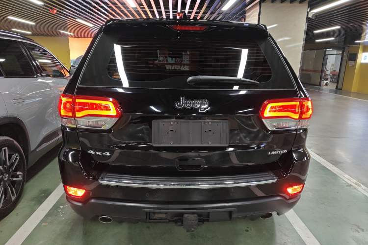 Used Jeep Grand Cherokee 2017 3.6L Elite Navigation Edition Rear