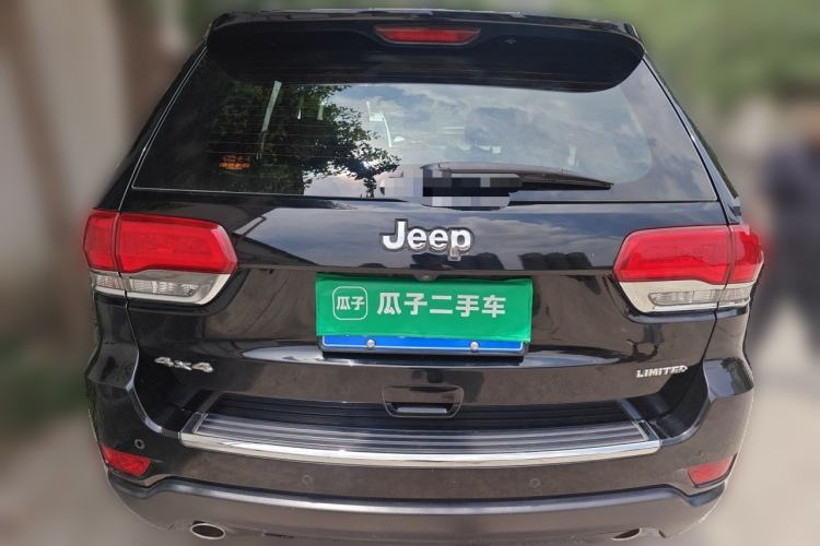 Used Jeep Grand Cherokee 2017 3.0L Comfort Navigation Edition Rear
