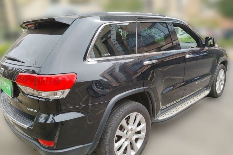 Used Jeep Grand Cherokee 2017 3.0L Comfort Navigation Edition Rear Right 45 Deg