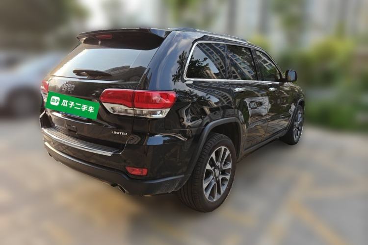 Used Jeep Grand Cherokee 2017 3.0L Comfort Navigation Edition Rear Right 45 Deg