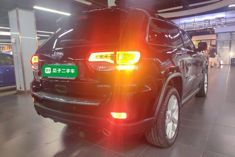 Used Jeep Grand Cherokee 2017 3.0L Comfort Navigation Edition Rear Right 45 Deg