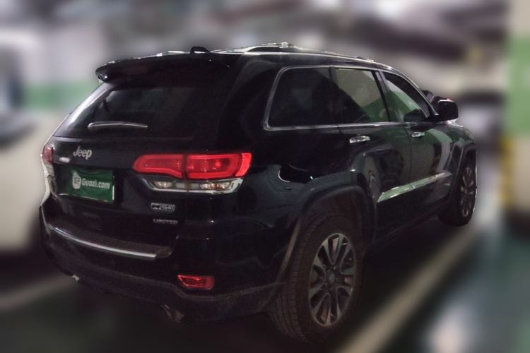 Used Jeep Grand Cherokee 2017 3.0L Comfort Navigation Edition Rear Right 45 Deg