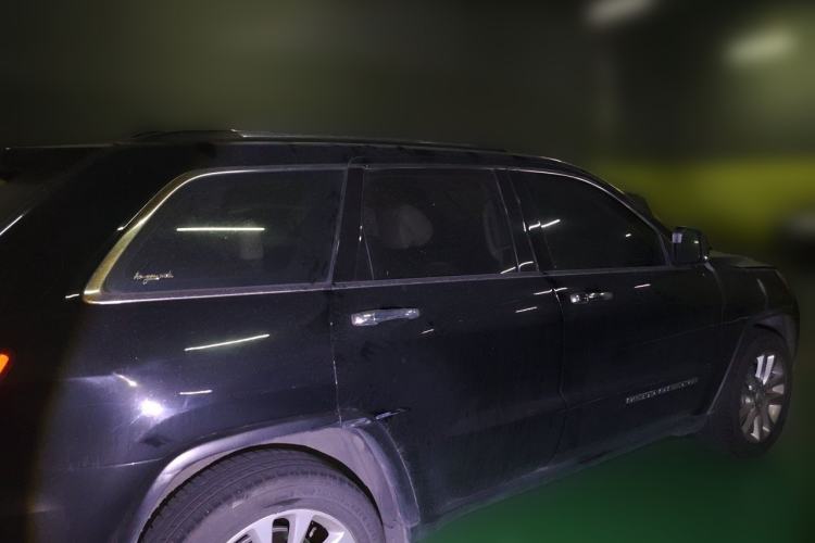 Used Jeep Grand Cherokee 2017 3.6L Elite Navigation Edition Rear Right 45 Deg