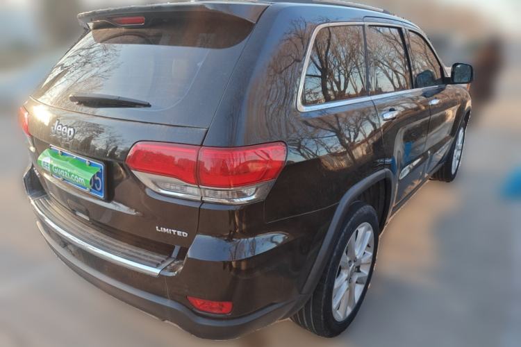 Used Jeep Grand Cherokee 2017 3.0L Comfort Navigation Edition Rear Right 45 Deg