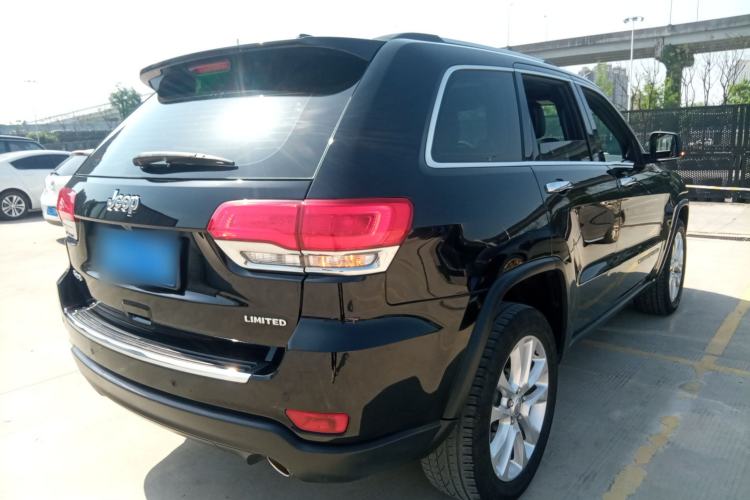 Used Jeep Grand Cherokee 2017 3.0L Comfort Navigation Edition Rear Right 45 Deg