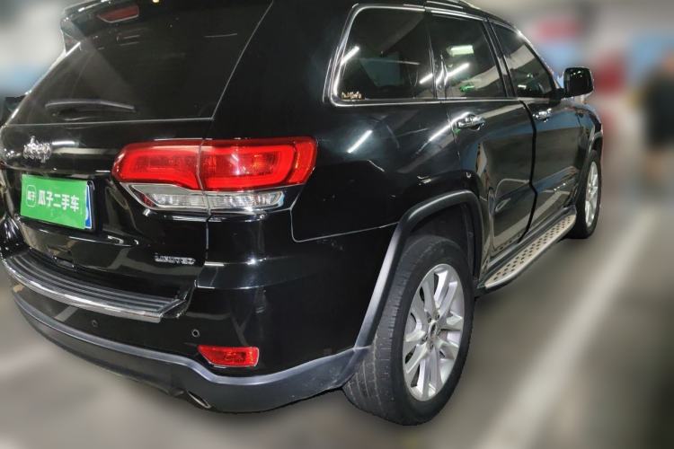Used Jeep Grand Cherokee 2017 3.6L Elite Navigation Edition Rear Right 45 Deg