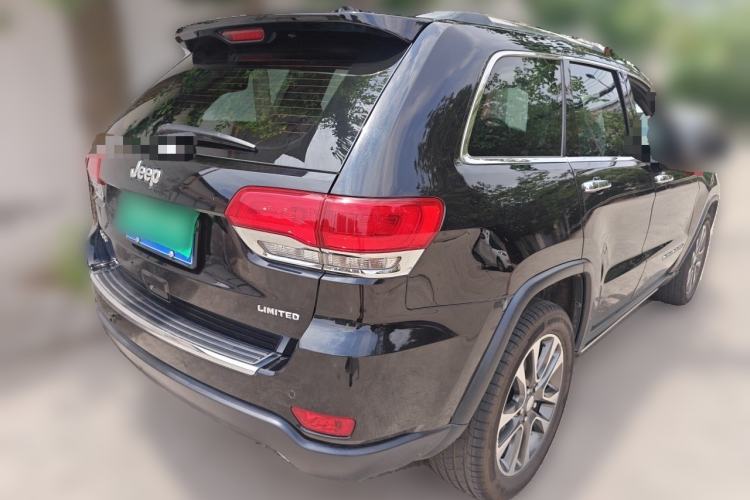 Used Jeep Grand Cherokee 2017 3.0L Comfort Navigation Edition Rear Right 45 Deg