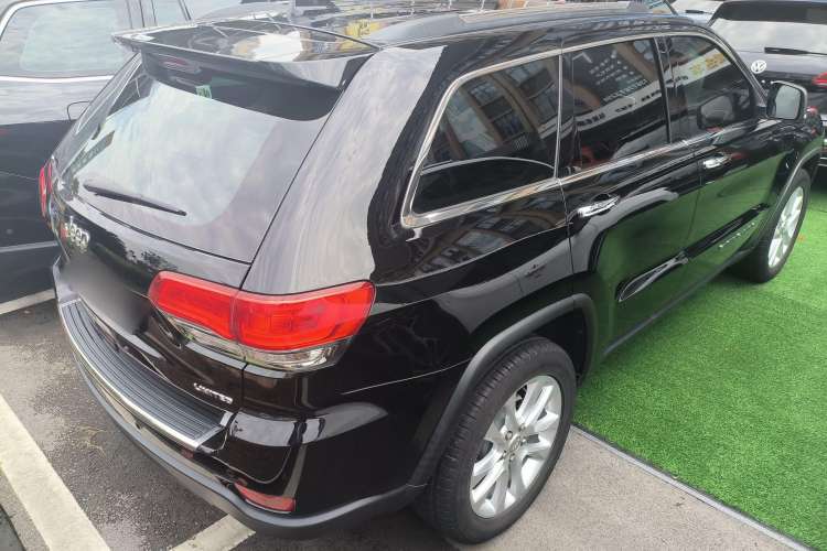 Used Jeep Grand Cherokee 2017 3.0L Comfort Navigation Edition Rear Right 45 Deg