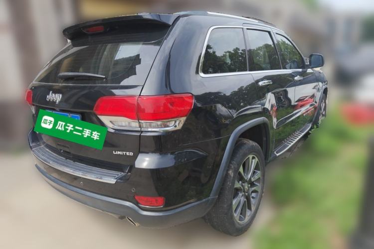 Used Jeep Grand Cherokee 2017 3.0L Comfort Navigation Edition Rear Right 45 Deg