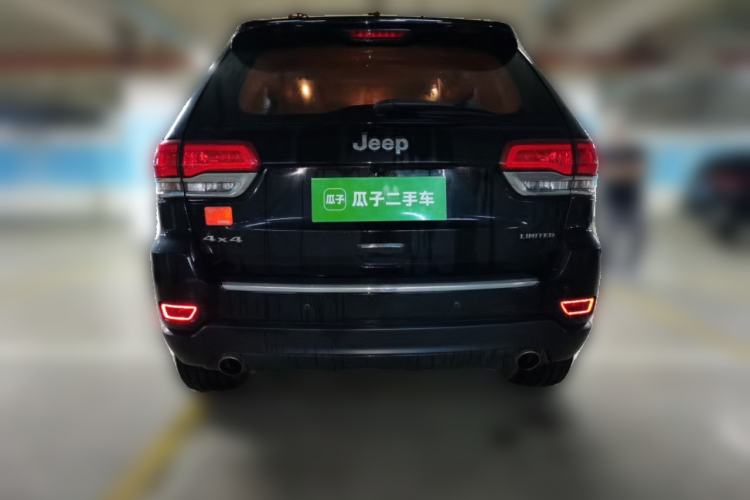 Used Jeep Grand Cherokee 2017 3.6L Luxury Navigation Edition Rear