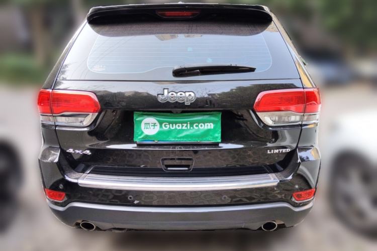 Used Jeep Grand Cherokee 2017 3.0L Comfort Navigation Edition Rear