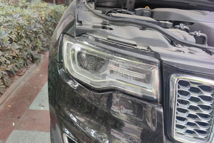 Used Jeep Grand Cherokee 2017 3.6L Luxury Navigation Edition Right Front Headlight
