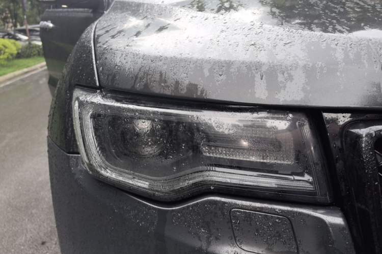 Used Jeep Grand Cherokee 2017 3.0L Elite Navigation Edition Right Front Headlight