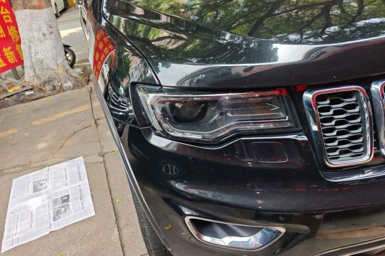 Used Jeep Grand Cherokee 2017 3.0L Comfort Navigation Edition Right Front Headlight