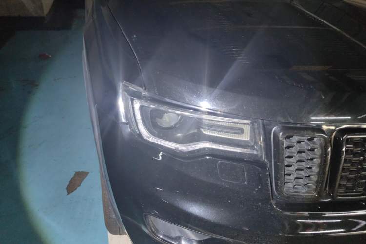 Used Jeep Grand Cherokee  Right Front Headlight