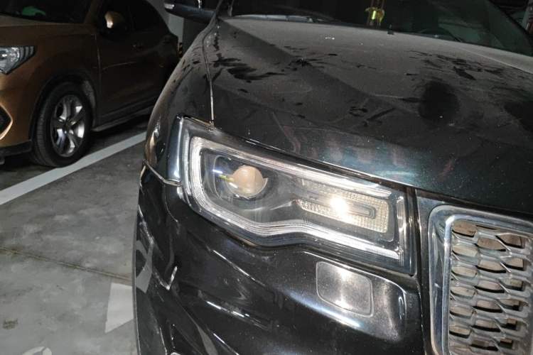 Used Jeep Grand Cherokee 2017 3.0L Comfort Navigation Edition Right Front Headlight