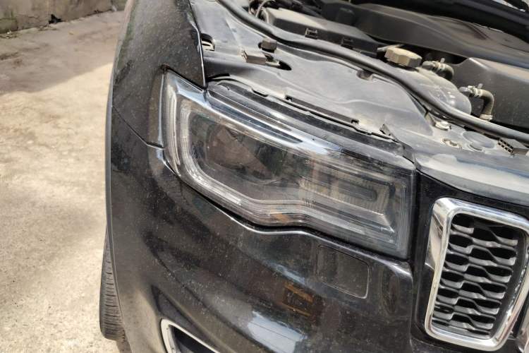 Used Jeep Grand Cherokee 2017 3.6L Elite Navigation Edition Right Front Headlight