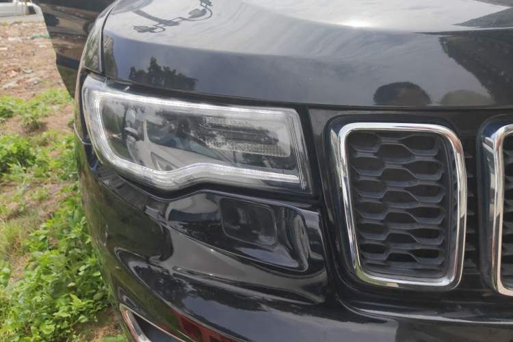 Used Jeep Grand Cherokee 2017 3.0L Comfort Navigation Edition Right Front Headlight
