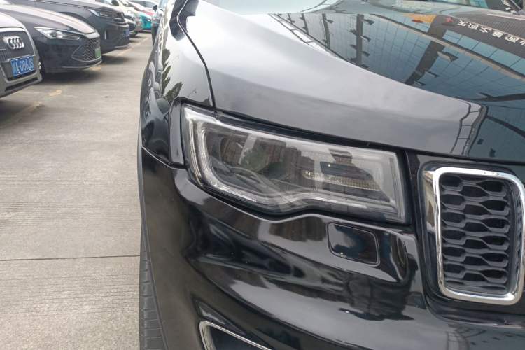 Used Jeep Grand Cherokee 2017 3.0L Comfort Navigation Edition Right Front Headlight