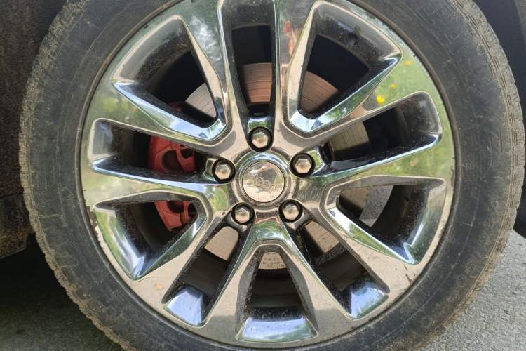 Used Jeep Grand Cherokee 2017 3.0L Elite Navigation Edition Right Front Wheel Hub